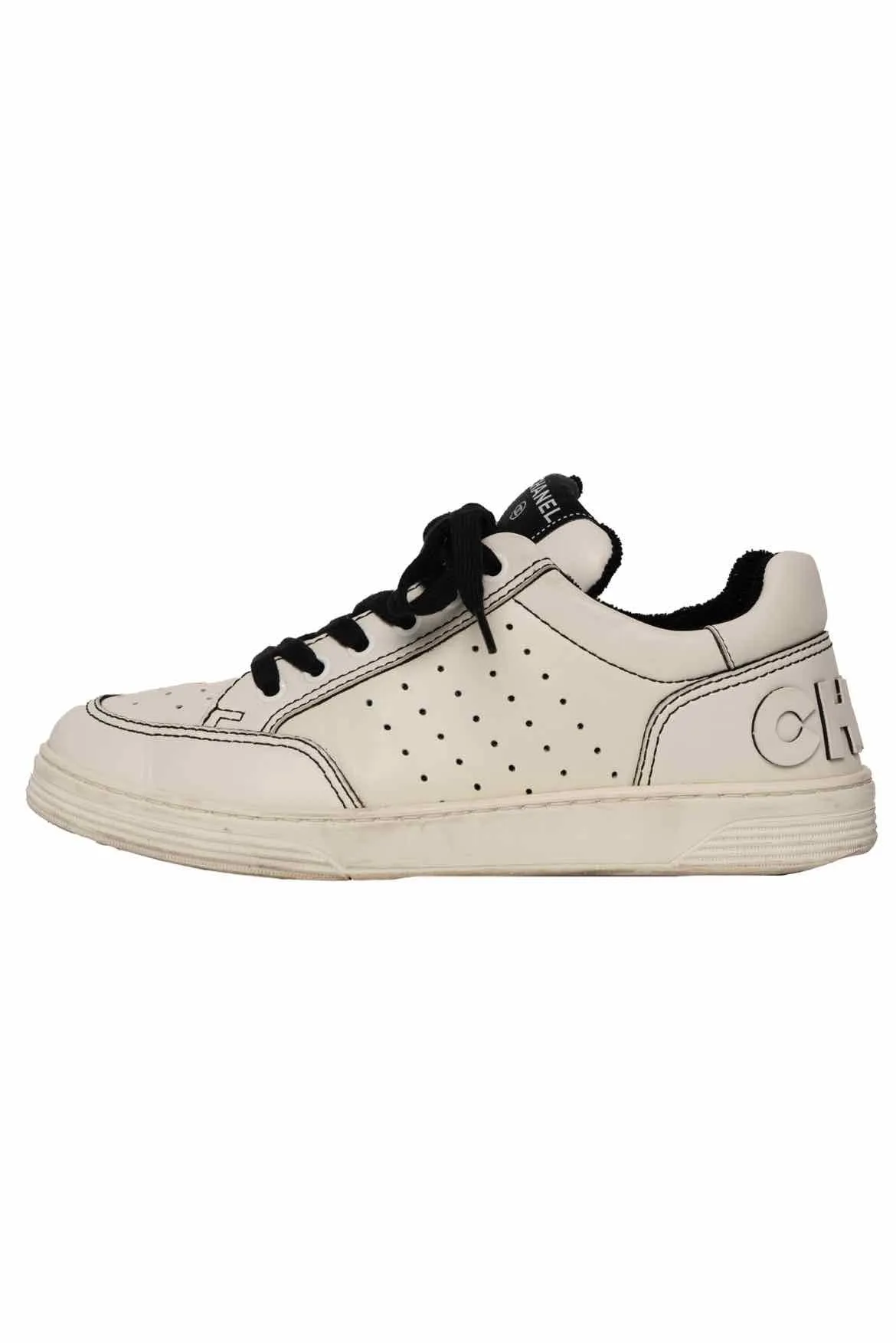 Chanel Size 38 Sneaker