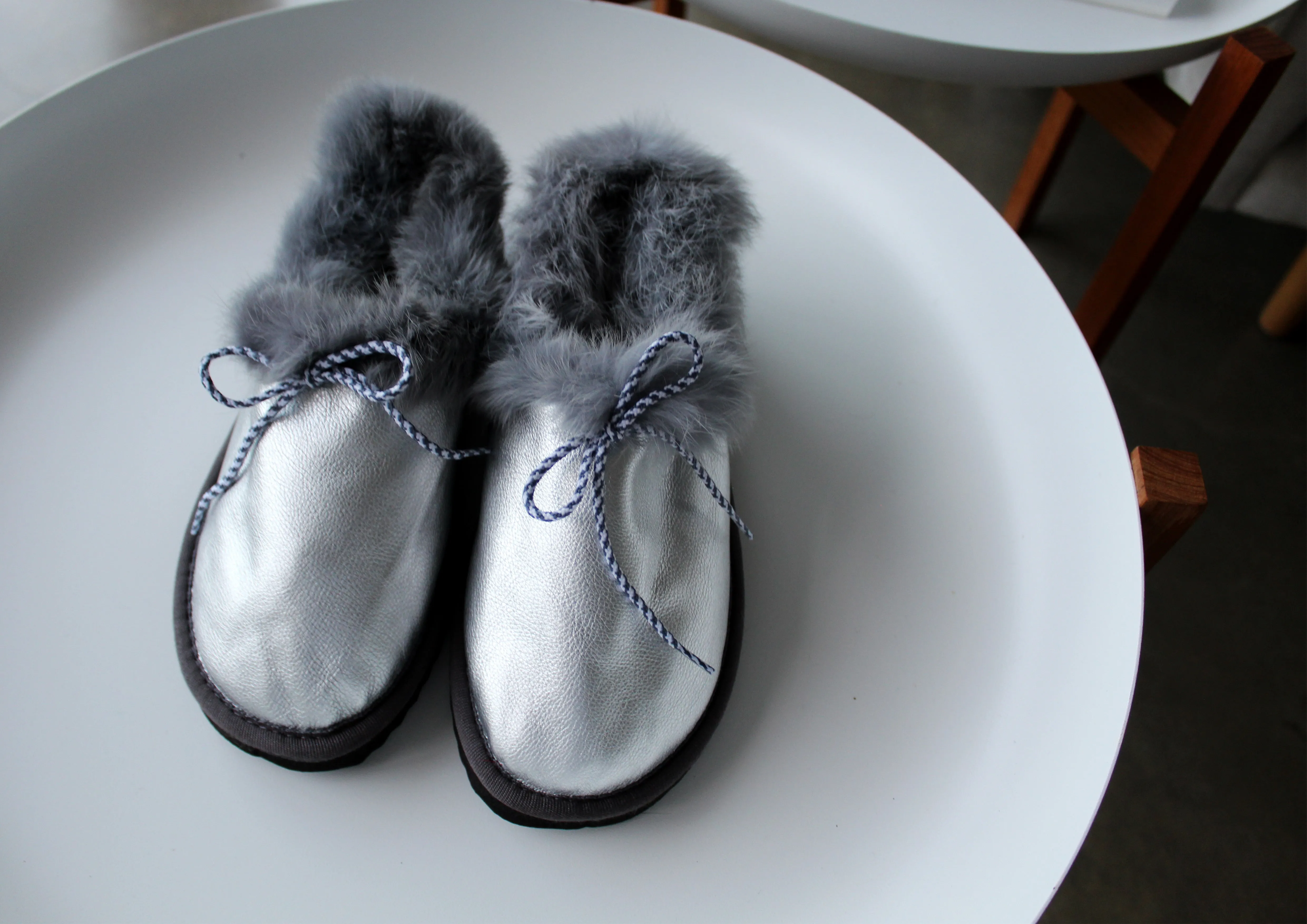 Kiitos The Brand Slippers - Silver