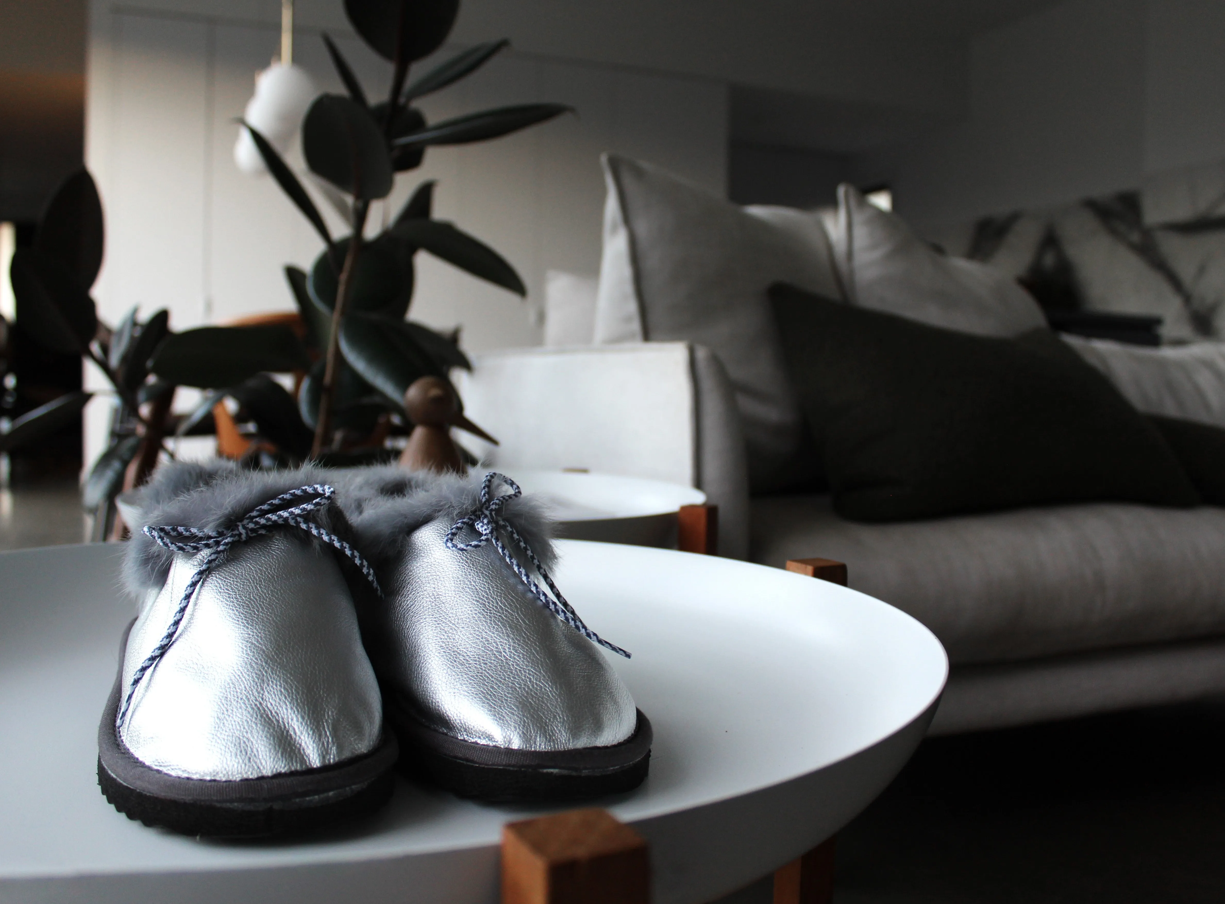Kiitos The Brand Slippers - Silver