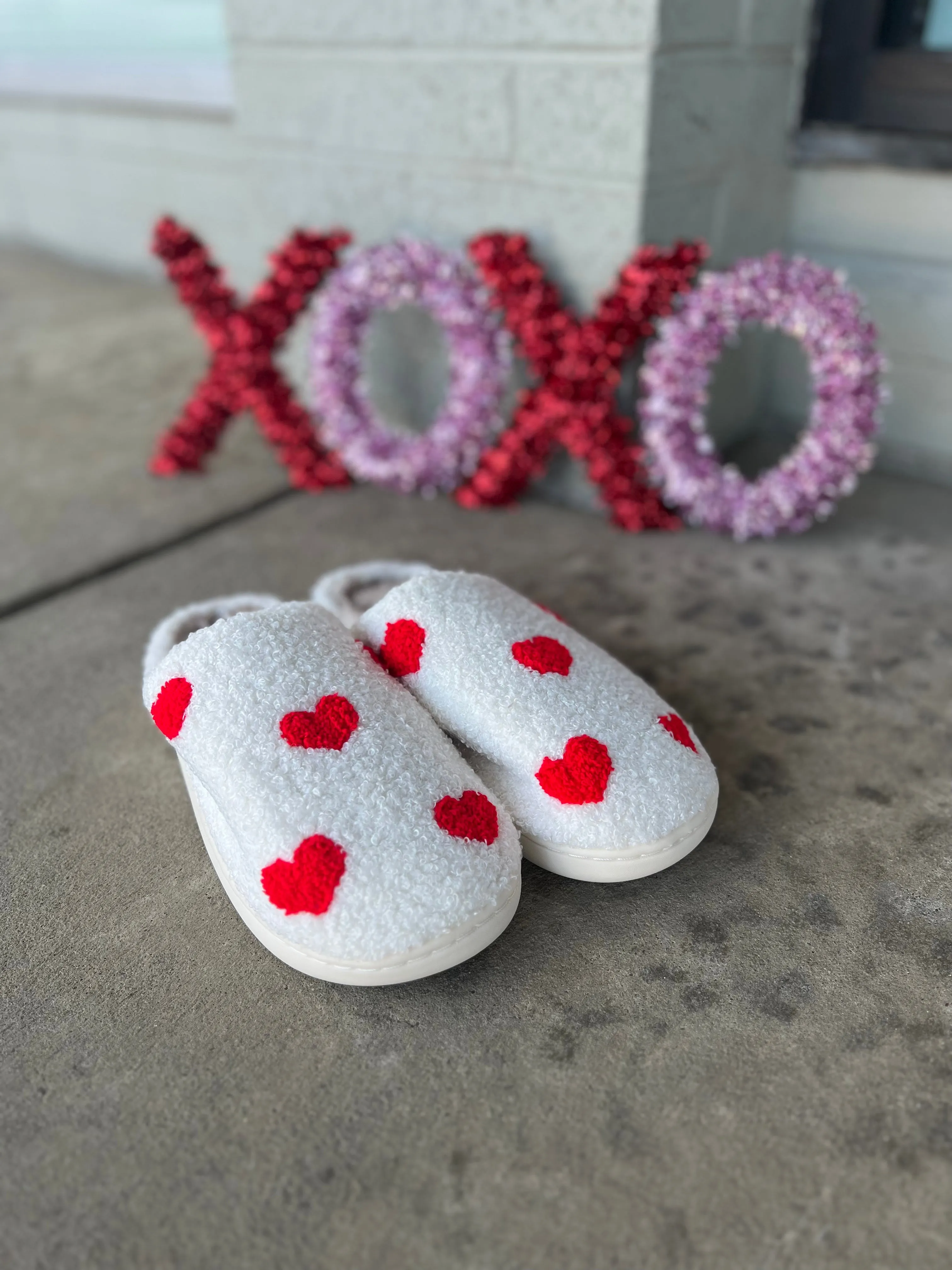 SALE-Valentine's Hearts All Over Slippers